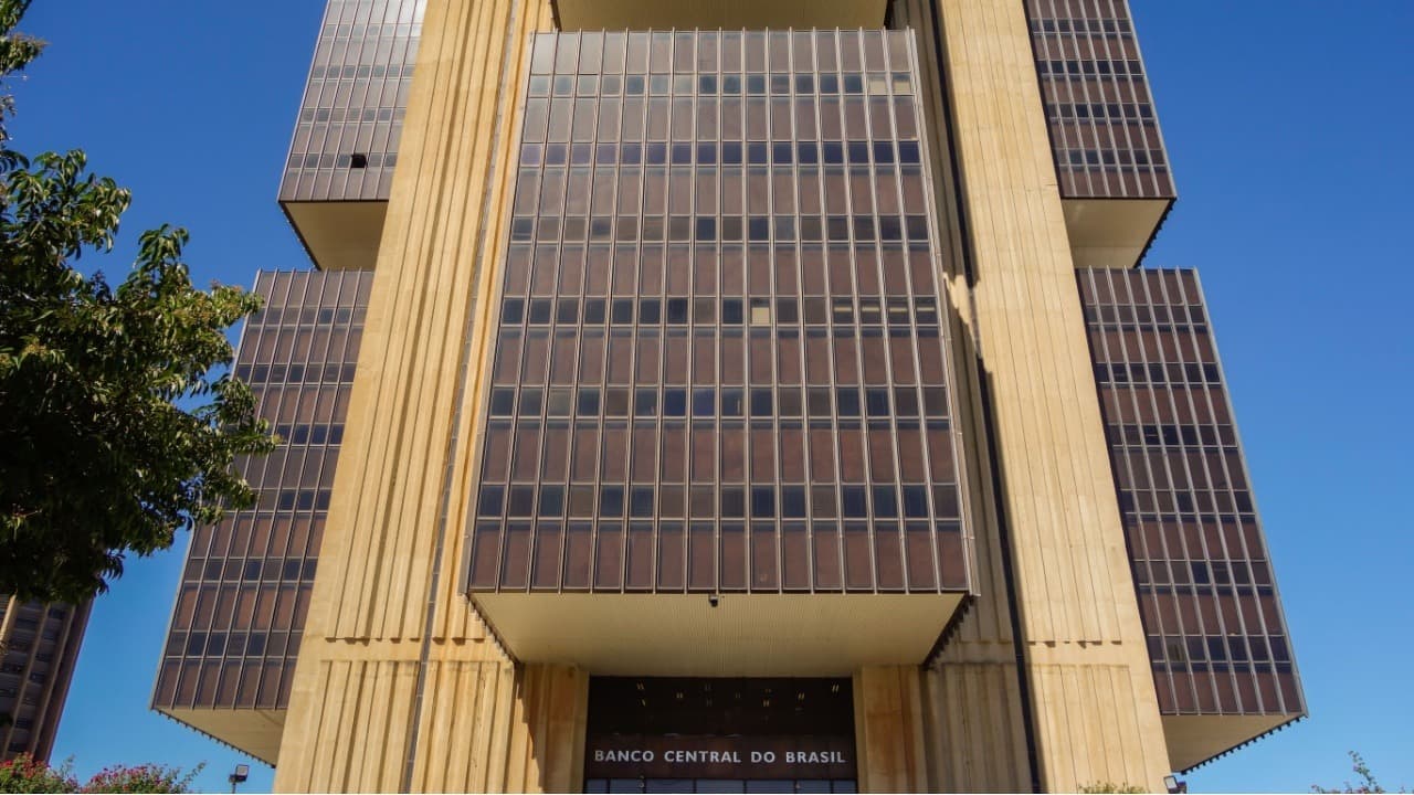 Crypto Exchanges Oppose Brazil’s Stablecoin Self-Custody Ban