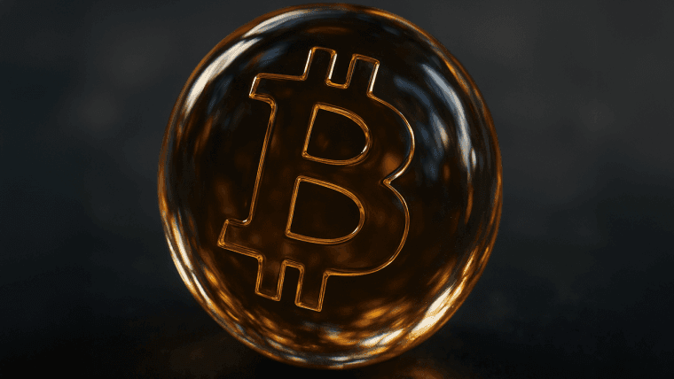 Bitcoin zbliża się do 105 tys. dolarów, podczas gdy altcoiny kradną uwagę w podczas kryptowalutowego szaleństwa we wtorek.