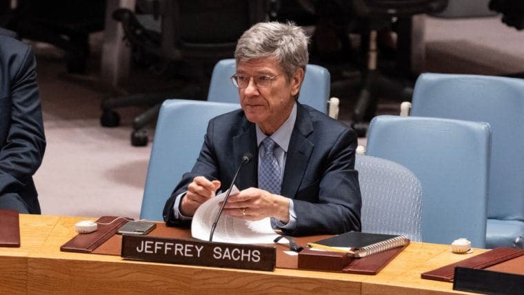 Economista estadounidense Jeffrey Sachs: La opinión de Trump sobre los aranceles es 'un error grave'