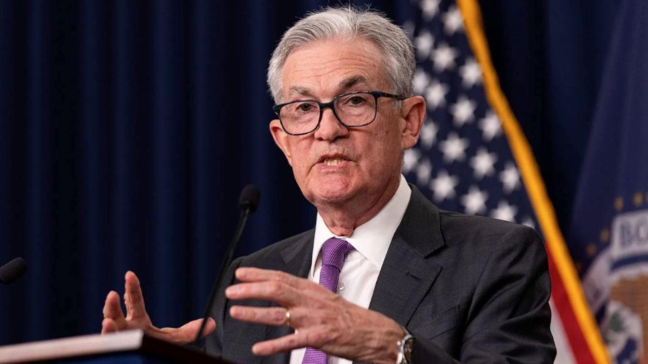 Bitcoin Climbs After Powell Says Crypto 'Is Becoming Much More Mainstream'