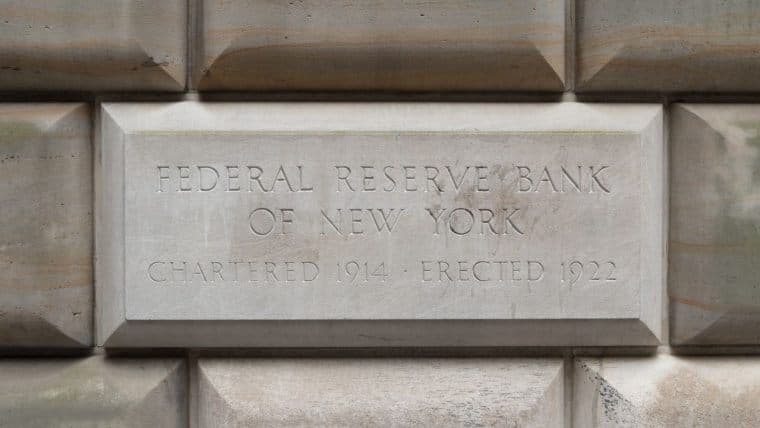 Біткоїн перетнув позначку в $108 тис., оскільки побоювання щодо тарифів зменшуються