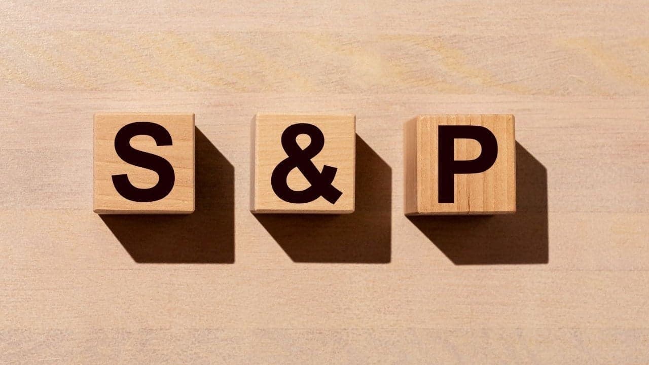 비트코인 변동 없음, S&P 500 사상 최고치 경신