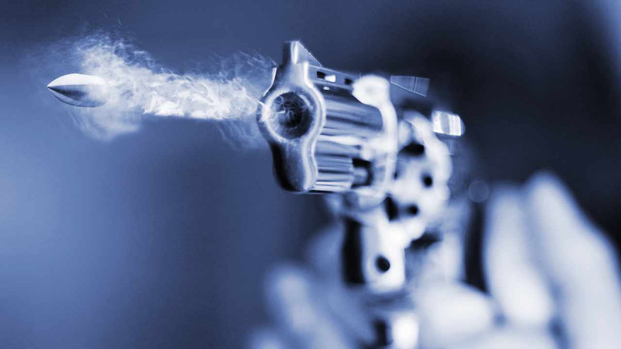 JPMorgan CEO: EE.UU. No Debería Acaparar Bitcoin—Necesitamos Balas y Armas, No Criptomonedas