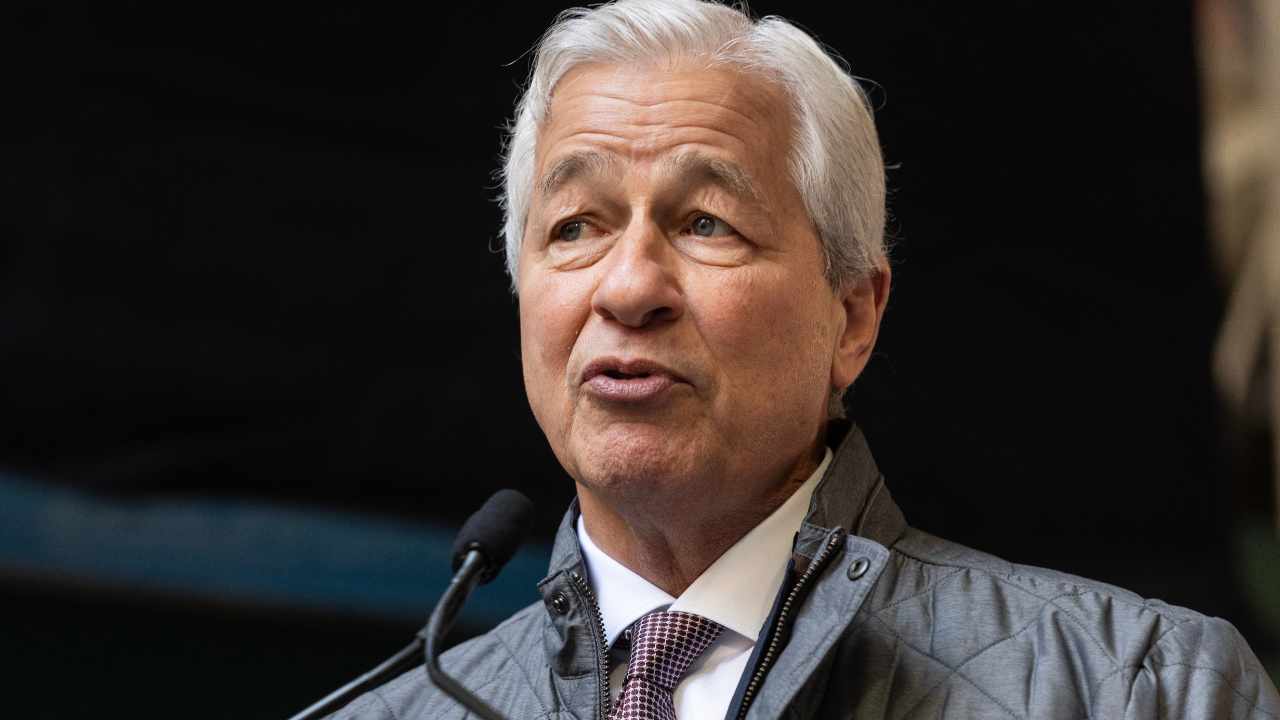 JPMorgan CEO Warns US Dollar Could Lose Reserve Status Without Reform