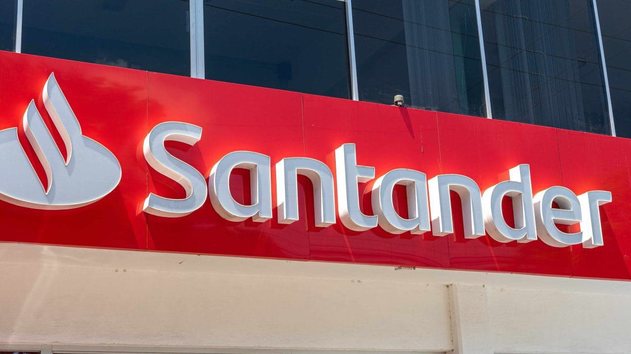 Santander punta ai flussi di pagamento cripto con una strategia Stablecoin
