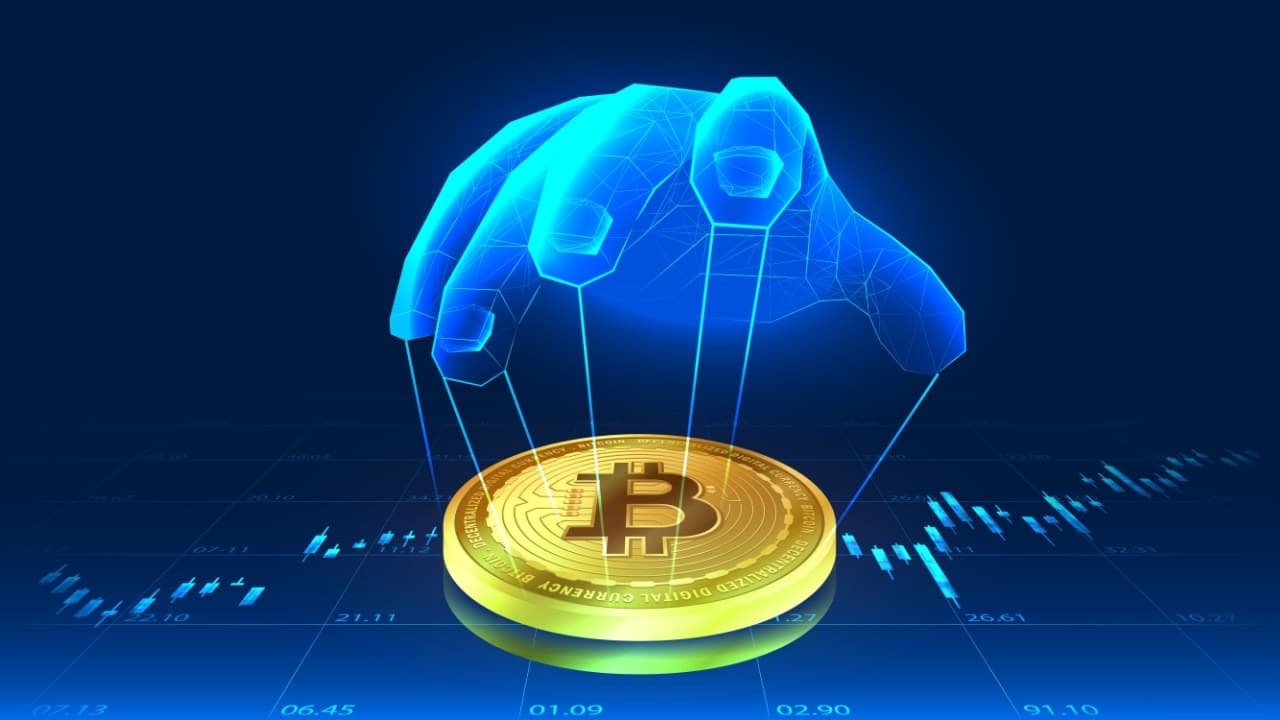 Volatilitet vender tilbage: 1 milliard dollars i likvideringer, da Bitcoin tester $100.000 gulvet