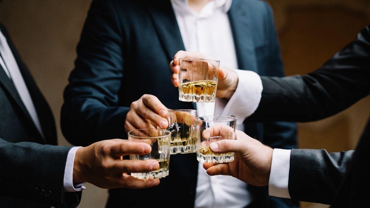 Bitcoin Drops Below $115K and Institutions Buy the Dip