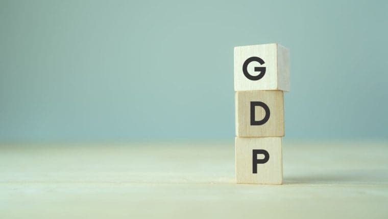 Bitcoin Permanece Abaixo de $118K Mesmo com o PIB Subindo 3%