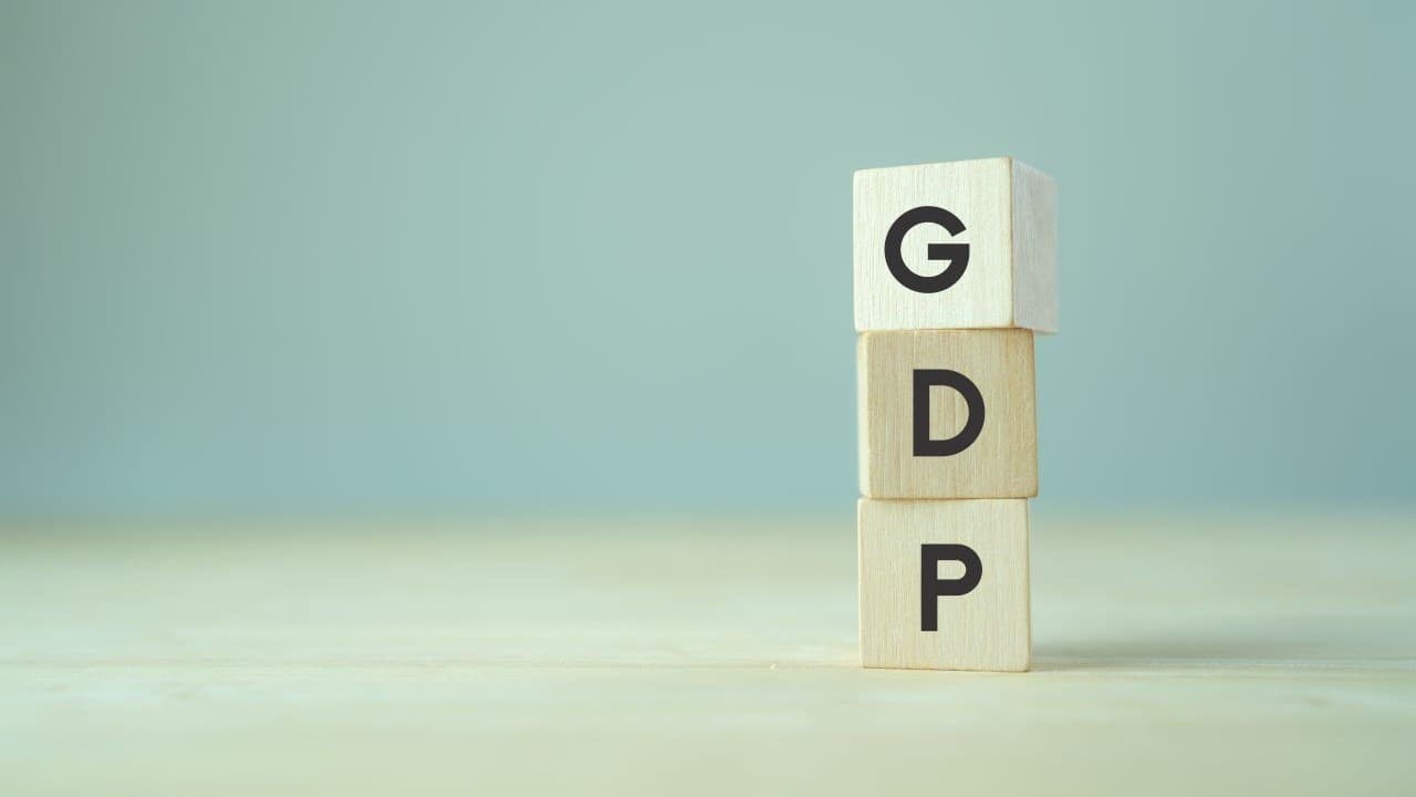 Bitcoin reste sous $118K même si le PIB grimpe de 3%