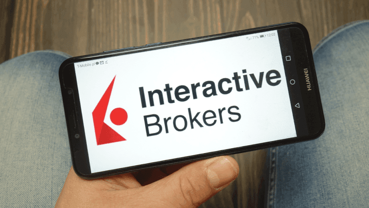 Peterffy : Interactive Brokers travaille sur un stablecoin potentiel