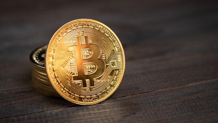 Récapitulatif des ETF : Les ETF Bitcoin et Ether prolongent leur série d'entrées avec une collecte hebdomadaire de 988 millions de dollars