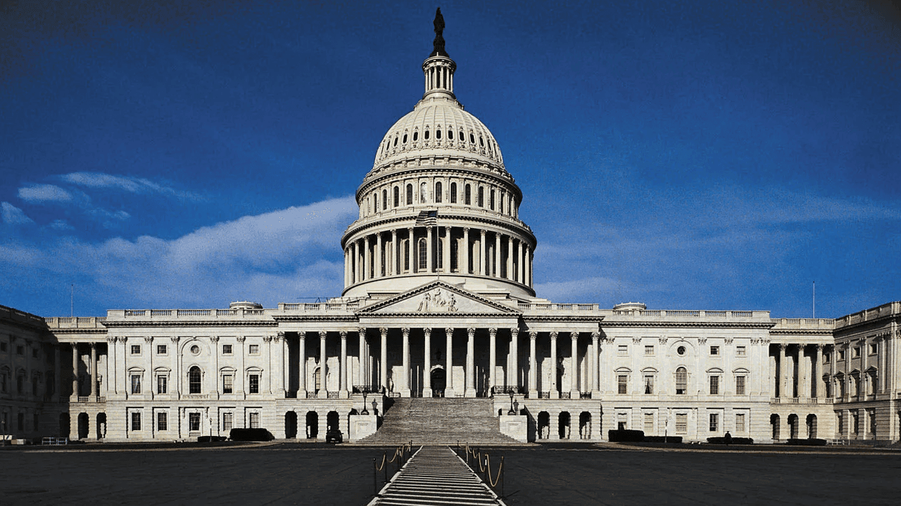 House uchwalił ustawę GENIUS przy wyniku 308-122 w celu regulacji stablecoinów