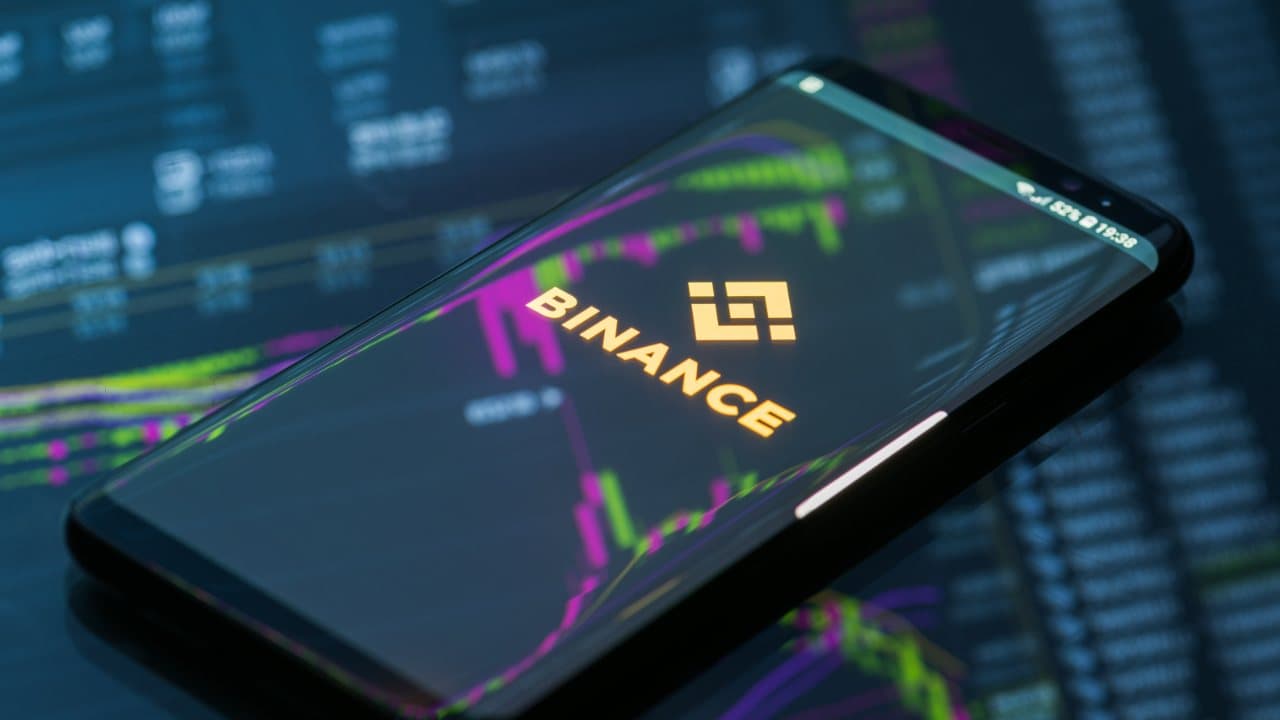 Binance Alerts Traders to Fake Support Calls Designed to Steal Crypto