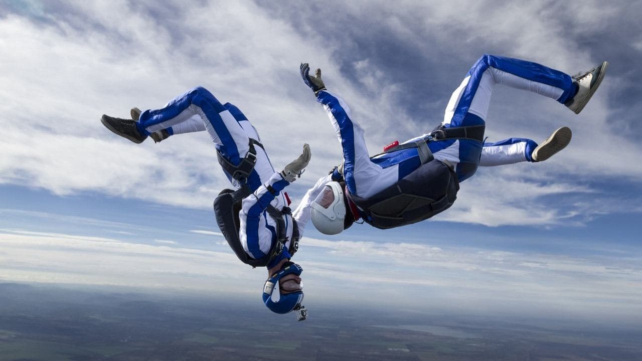 Bitcoin and Stocks Tumble in Tandem