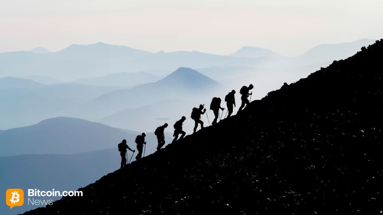 Bitcoin Sale a $117K Dopo il Taglio dei Tassi della Fed