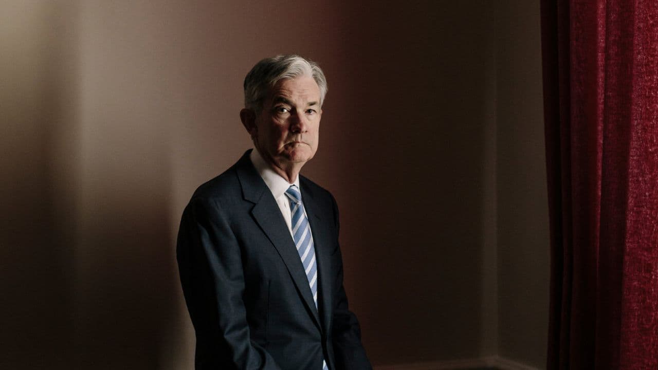 بیتکوین به آرامی صعود میکند در حالی که تصمیم نرخ بهره فدرال نزدیک است