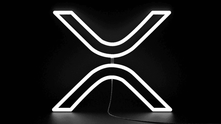 XRP Price Watch: Bullish Divergence Builds Amid Tight $2.96–$3.07 Range