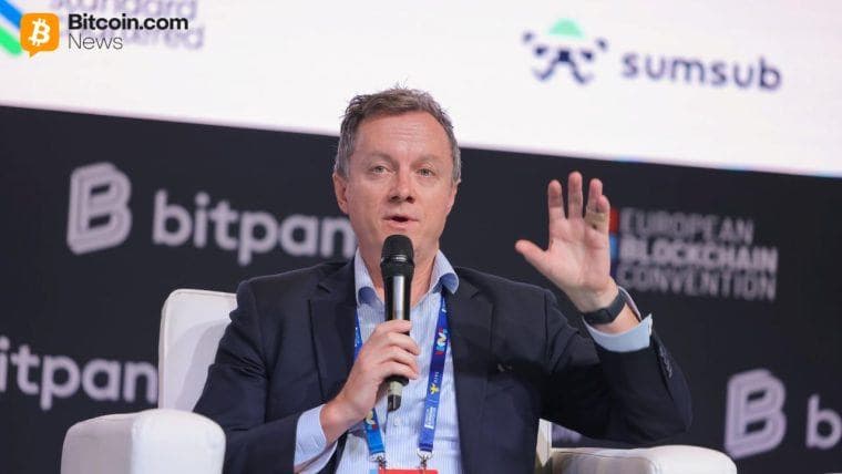 Bitcoin scade la $108K: „O scădere sub $100K pare inevitabilă”, spune un analist de la Standard Chartered.