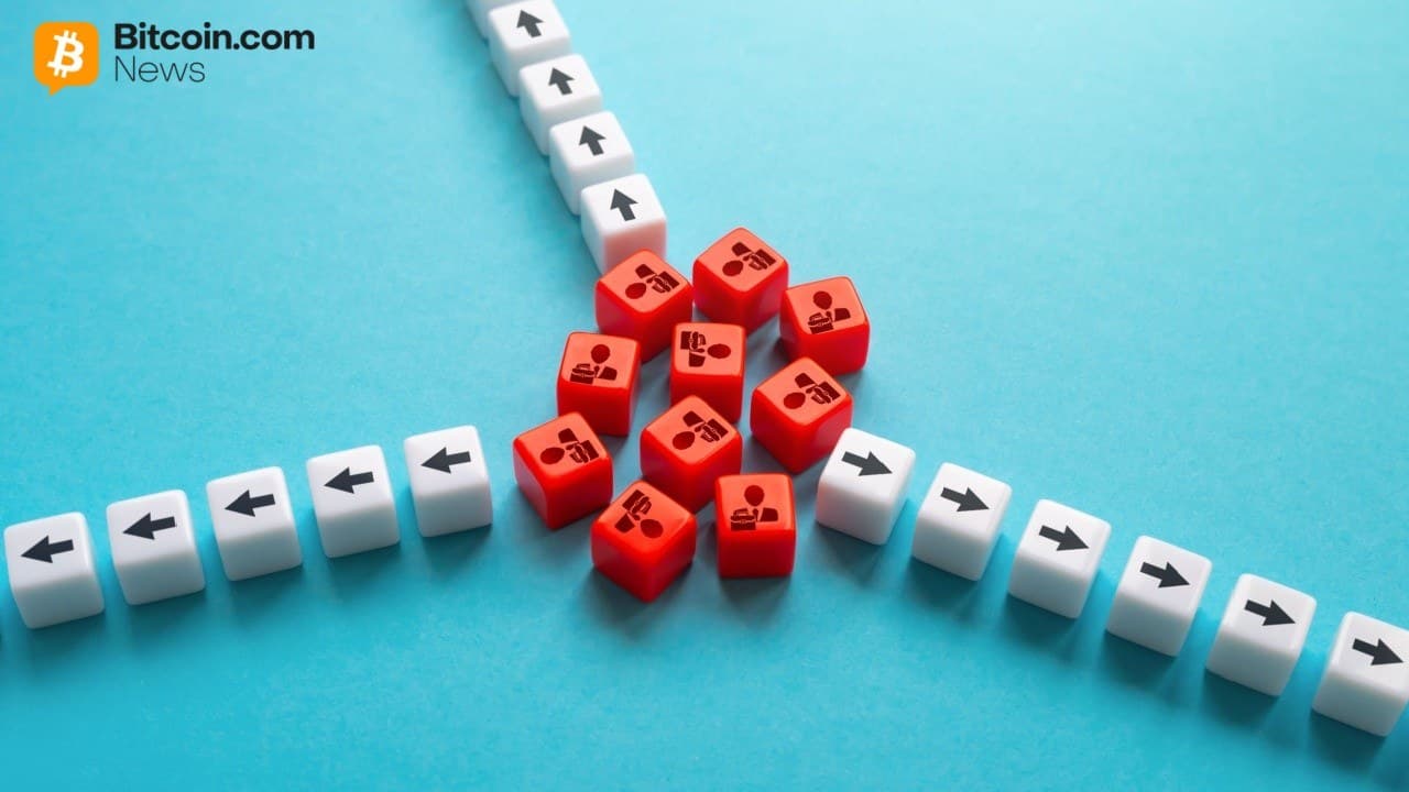 Bitcoin ETFs subissent une sortie massive de 870 millions de dollars alors que l'Ether saigne également.