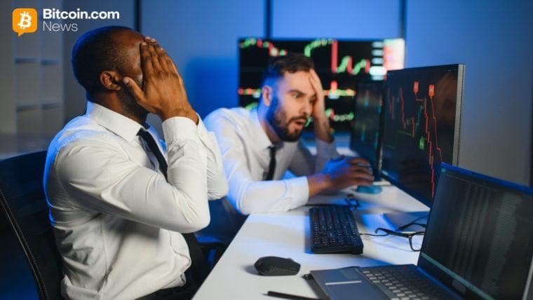 Výbery z ETF Bitcoin a Ether sa prehlbujú, zatiaľ čo Solana a XRP zostávajú odolné.