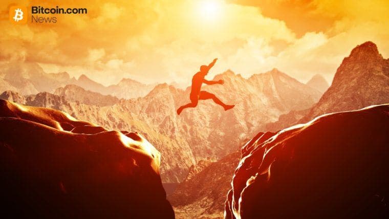 XRP a Solana ETF zachovávajú silu, zatiaľ čo Bitcoin a Ether zaznamenávajú odlevy