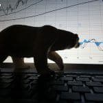 Le Bitcoin glisse vers un support à 66 000 dollars alors que le rebond de soulagement s'essouffle