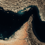 Marinha dos EUA entra no Estreito de Ormuz para remover minas iranianas; Bitcoin cai 2,5%