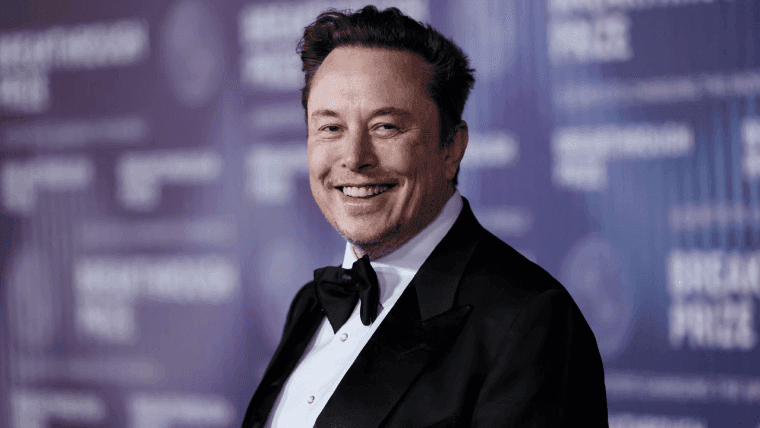 Elon Musk estime qu'un revenu universel élevé pourrait remplacer la propriété de l'IA par les pouvoirs publics