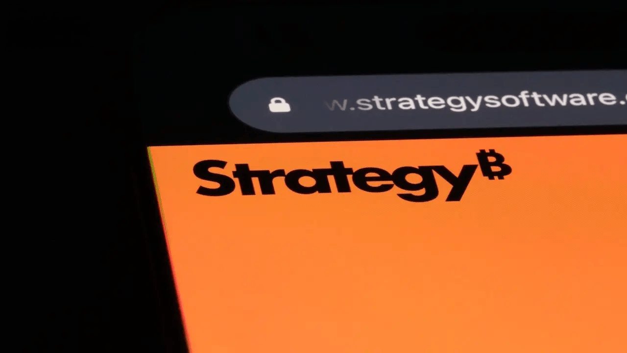 Michael Saylor's Pivot, Blackrock's New ETP, and More – Week In Review