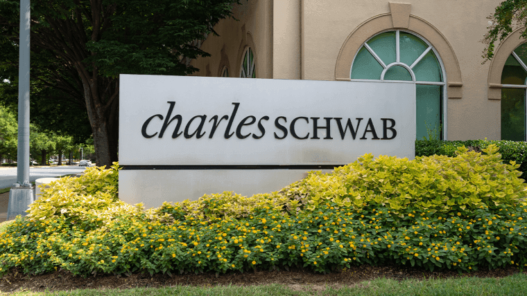 Report: Charles Schwab Targets Kalshi and Polymarket Territory With New Cboe Deal