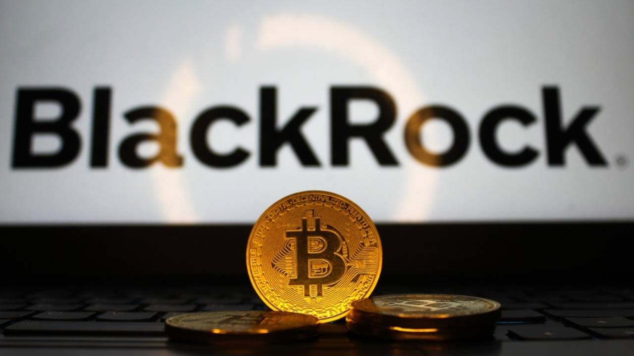 Blackrock’s IBIT Sees $773 Million Weekly Exit as Bitcoin ETFs Lose $527 Million