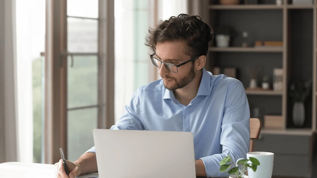 With 75% of Tech Listings Asking for AI, Gen Z Weighs Specialist vs Generalist