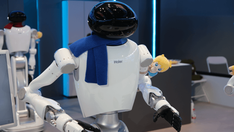 You Can Now Rent a Humanoid Robot in China for $443 a Day. Thousands Already Have