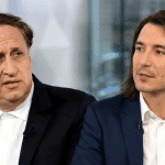 AMC CEO Demands Robinhood Halt Token Trading as Feud Erupts