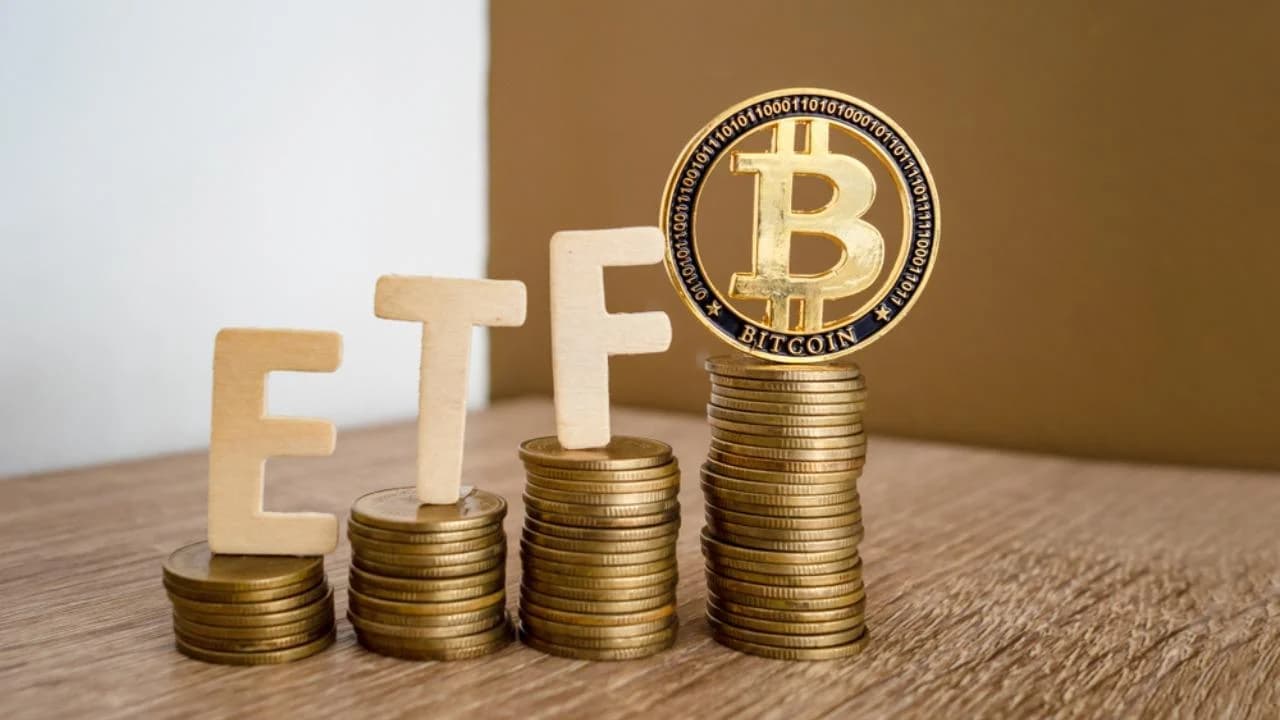 ETF-urile Bitcoin înregistrează un aflux de 134 milioane de dolari, în timp ce valul de intrări din ultimele 7 zile ajunge la 2,98 miliarde de dolari