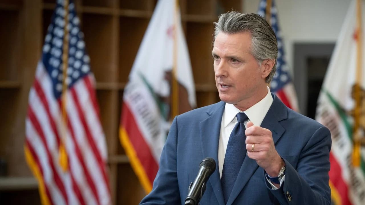 California Bans Officials' Memecoins After TRUMP Buyers Lost $3.8B