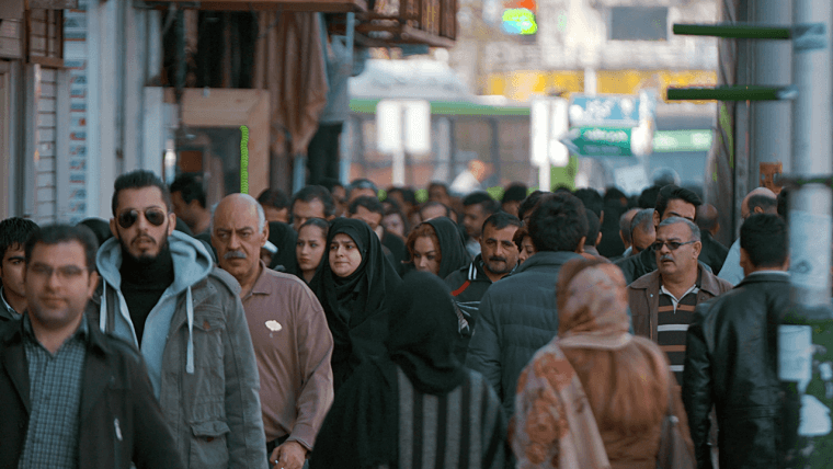 Izolat de sistemul financiar global, Iranul apelează la Bitcoin și Tether
