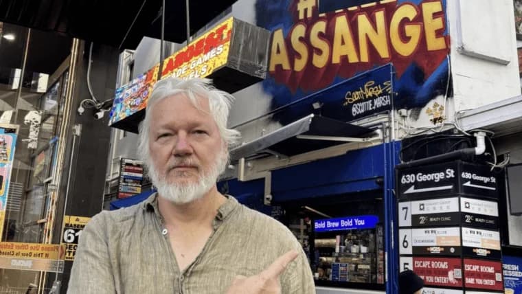 KEADILAN Melonjak Tajam Sementara Para Pengguna Bitcoin Bersorak Menyambut Kembalinya Julian Assange