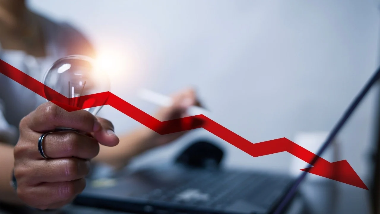 Blockchain Revenues Plunge 30%, but a New Growth Engine Emerges