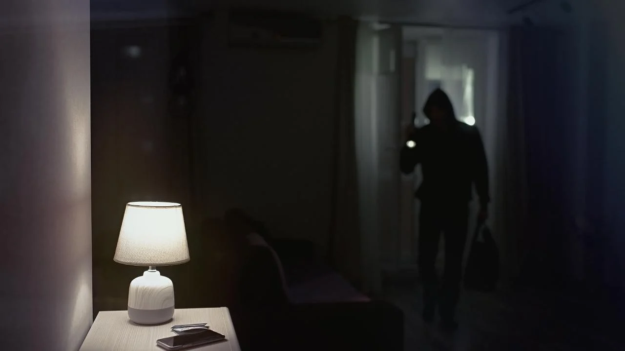 Masked Robbers Threaten Pregnant Wife in UK Crypto Home Attack