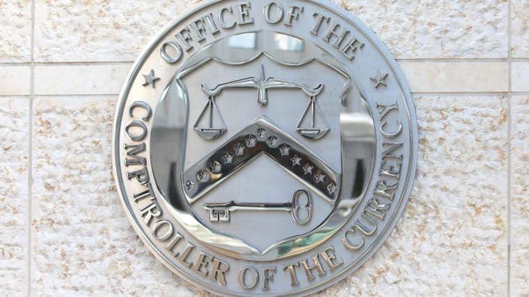 Community Bankers Sue US Banking Regulator Over 'Side Door' Crypto Charters