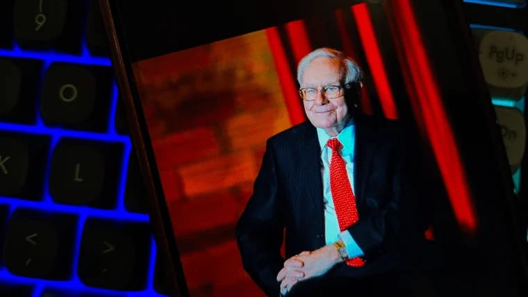 Warren Buffett's Son Didn't Know His Dad Was a Billionaire Until He Was in His 20s
