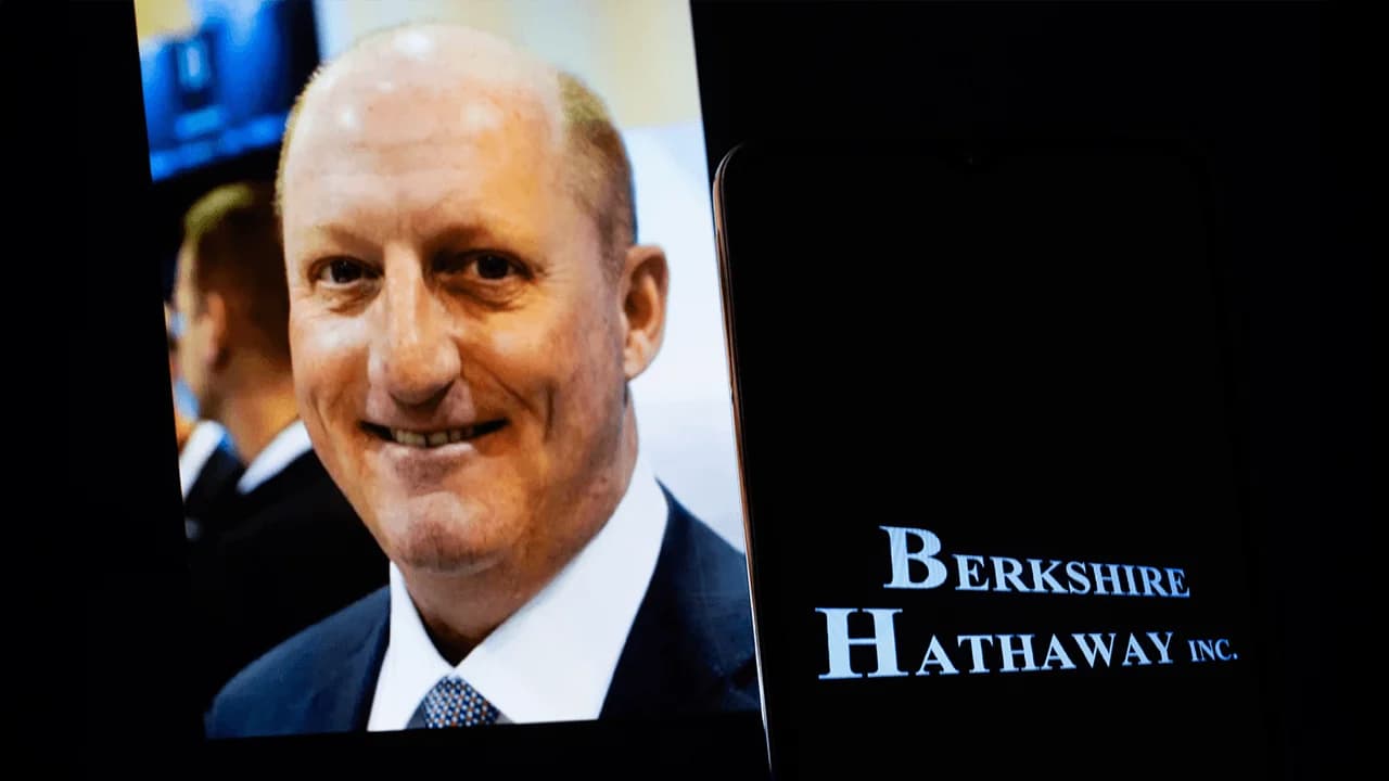 Warren Buffett's Successor Started Out Selling Empty Soda Bottles for 5 Cents. Now He Runs Berkshire Hathaway