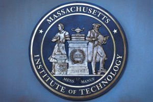 MIT to Issue Diplomas Using Bitcoin Blockchain