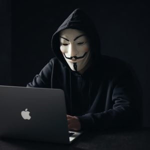 Forum Wars: r/btc Mod Hacked and r/Bitcoin Continues to Censor