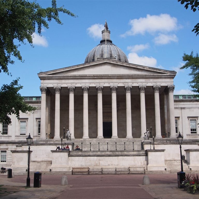 University College London Fights CV Fraud via Bitcoin Verification