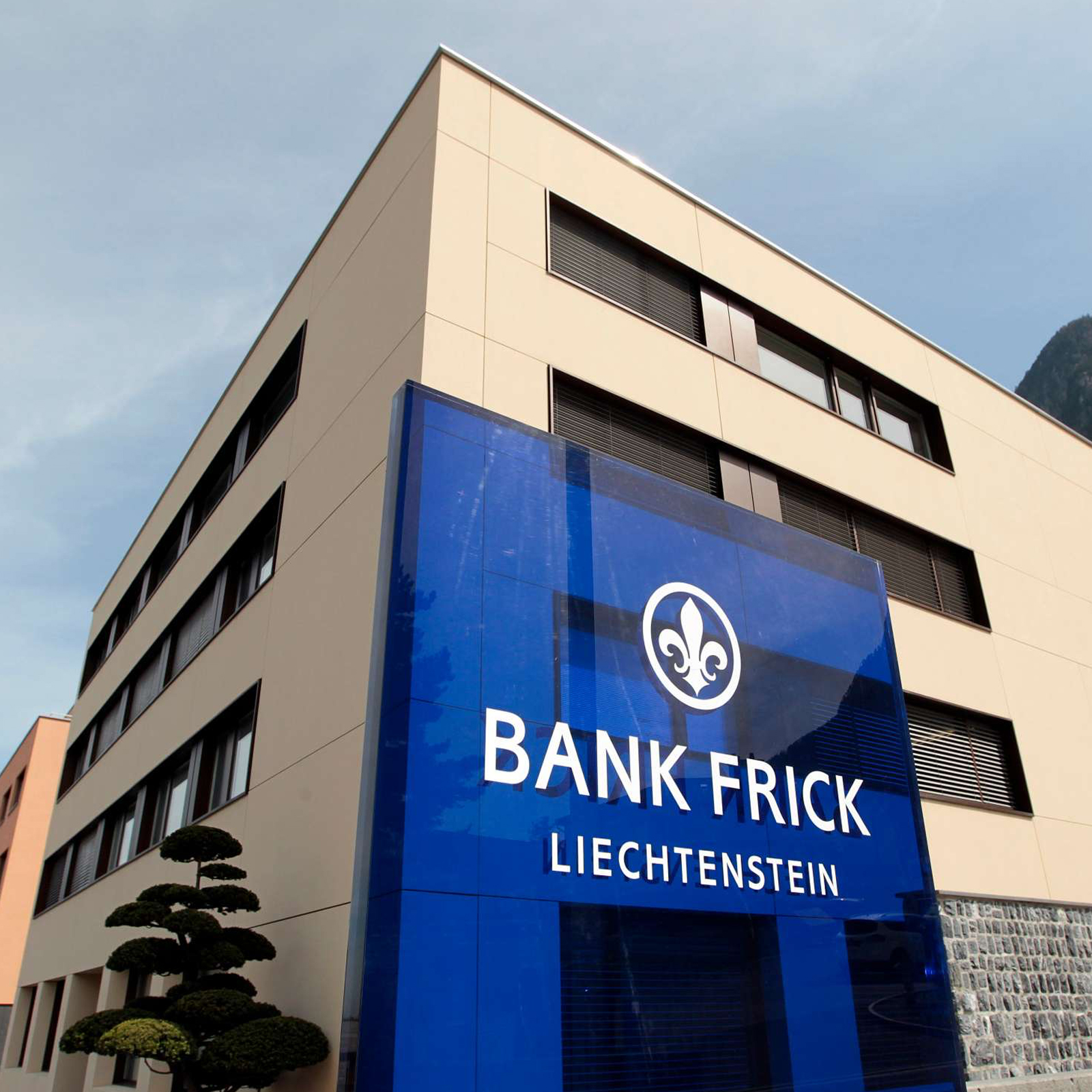 Chinese Firm Wraps Up Liechtenstein Bank