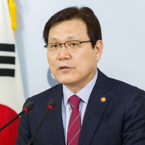 Korean Regulator Warns Kakao's ICO Abroad Could Violate Crypto Regulations