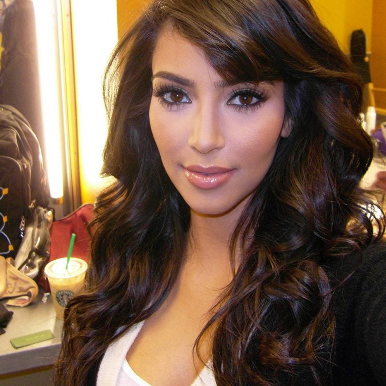 Kim Kardashian Receives Her First Physical Bitcoin