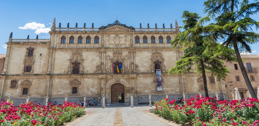 University Crypto Courses Advance in Spain, Argentina and Venezuela